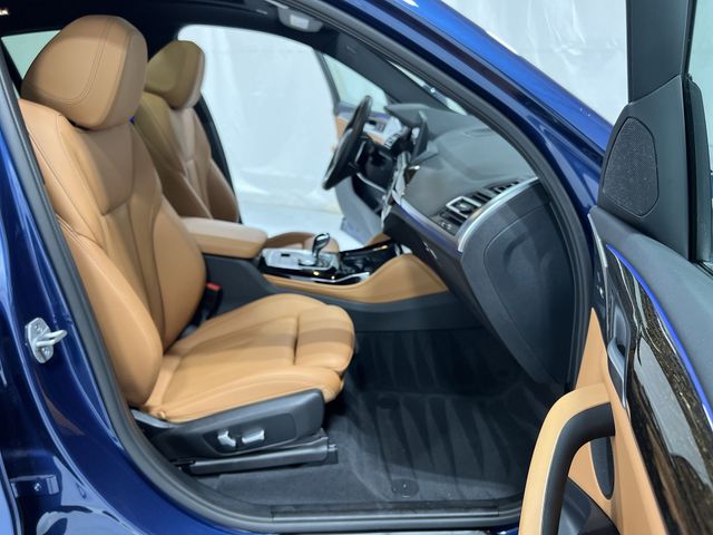 Thumbnail: 2023 BMW X4 - 30