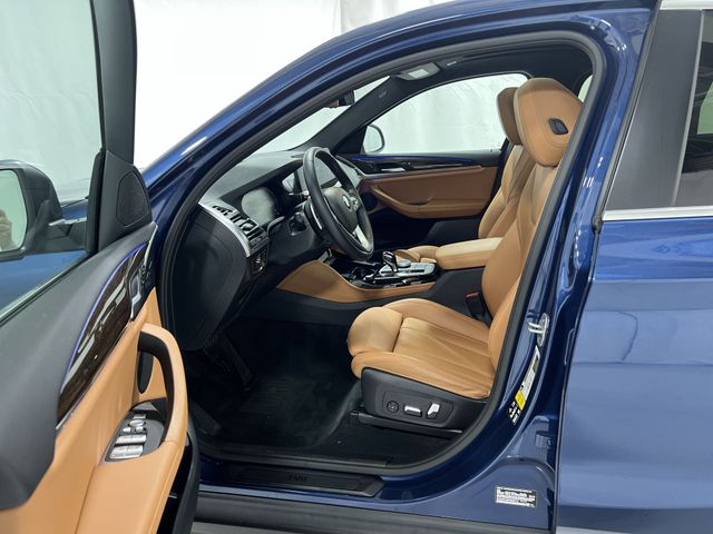 Thumbnail: 2023 BMW X4 - 11