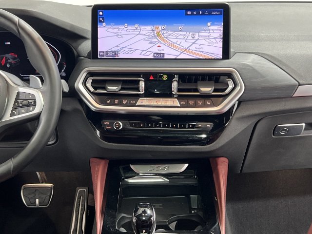 Thumbnail: 2024 BMW X4 - 13