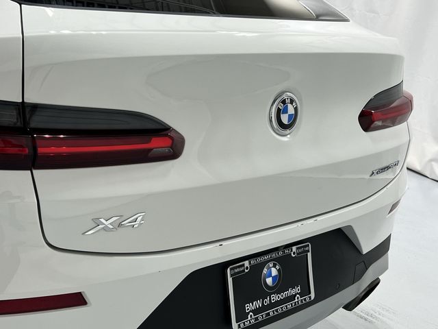 Thumbnail: 2022 BMW X4 - 25