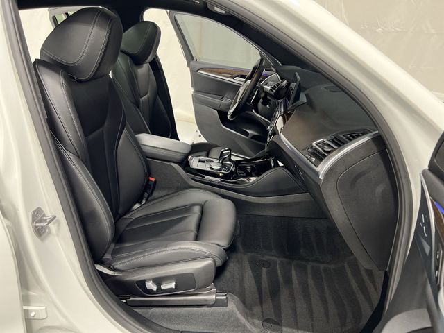 Thumbnail: 2022 BMW X4 - 29