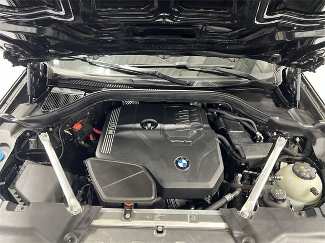 Thumbnail: 2025 BMW X4 - 9