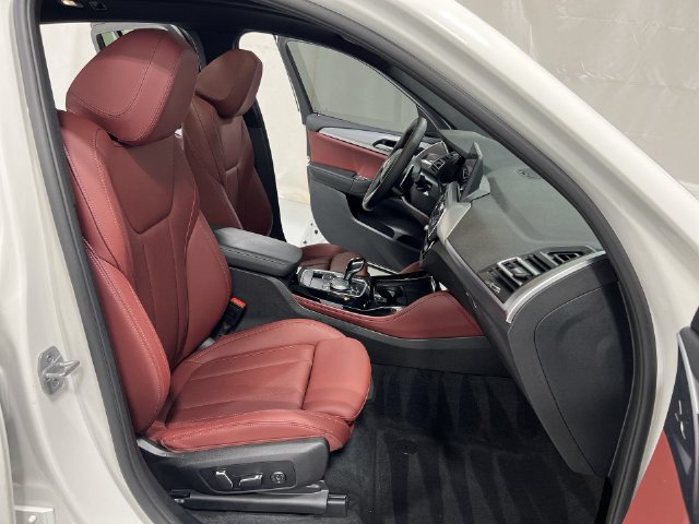 Thumbnail: 2024 BMW X4 - 27
