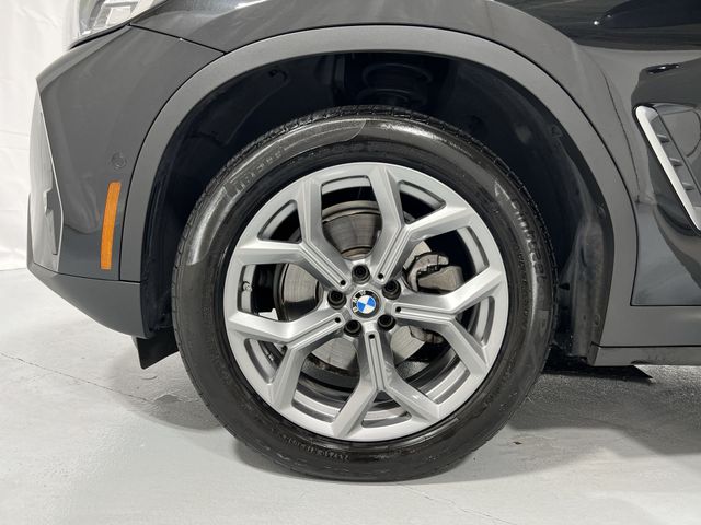Thumbnail: 2025 BMW X4 - 7