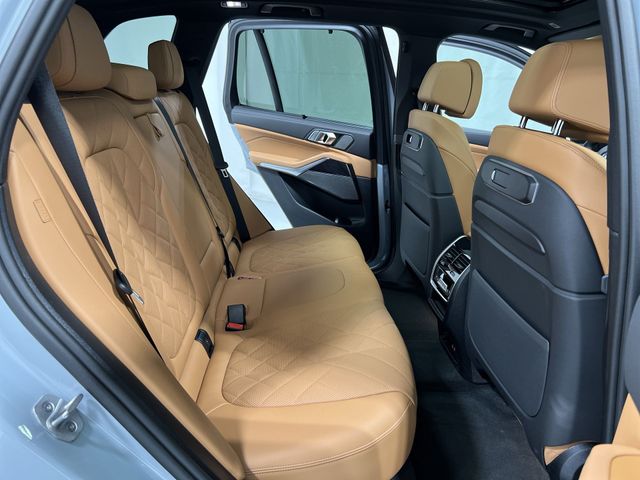 Thumbnail: 2026 BMW X5 - 25