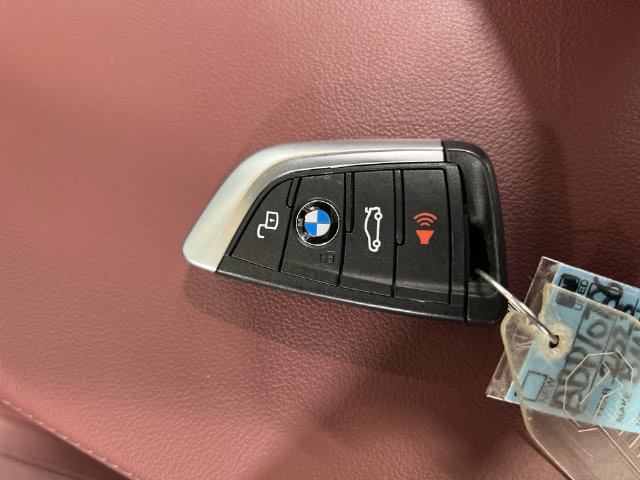 Thumbnail: 2023 BMW X4 - 17