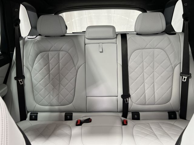 Thumbnail: 2026 BMW X5 - 12