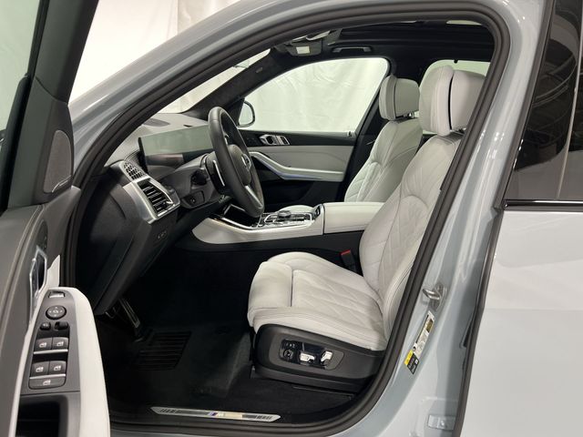 Thumbnail: 2026 BMW X5 - 10