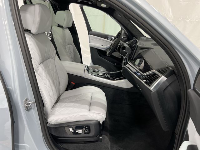 Thumbnail: 2026 BMW X5 - 29