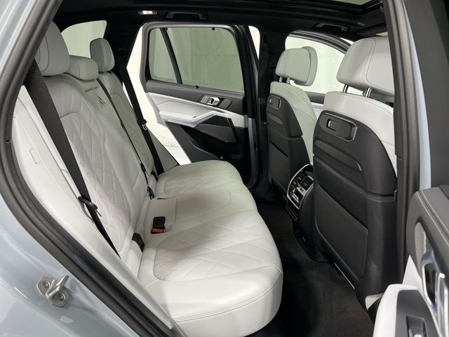 Thumbnail: 2026 BMW X5 - 28