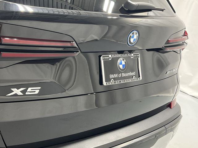 Thumbnail: 2026 BMW X5 - 27