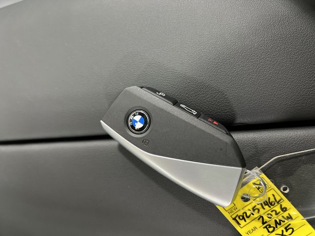 Thumbnail: 2026 BMW X5 - 17