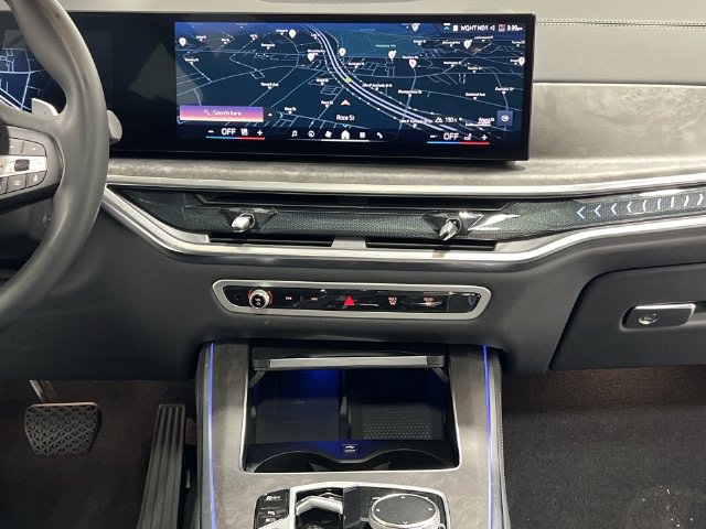 Thumbnail: 2026 BMW X5 - 13