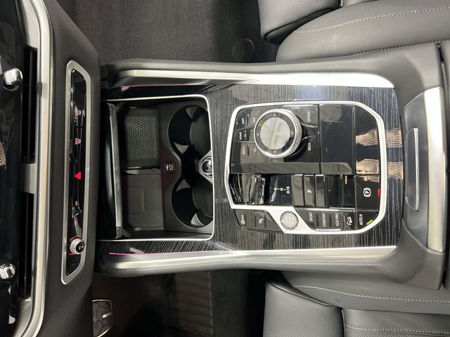 Thumbnail: 2026 BMW X6 - 14