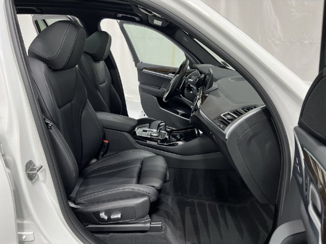 Thumbnail: 2022 BMW X3 - 31