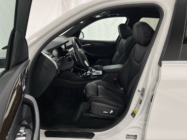 Thumbnail: 2022 BMW X3 - 10