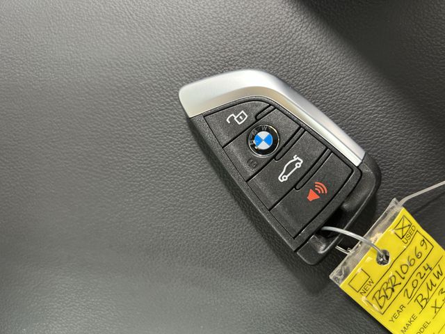 Thumbnail: 2024 BMW X3 - 16