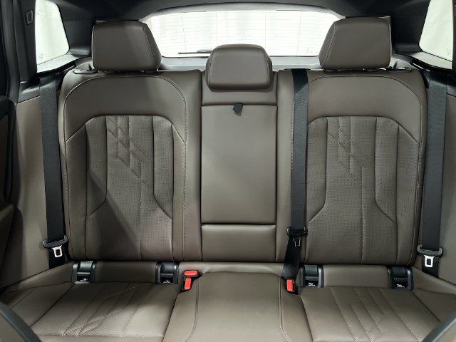 Thumbnail: 2026 BMW X3 - 12