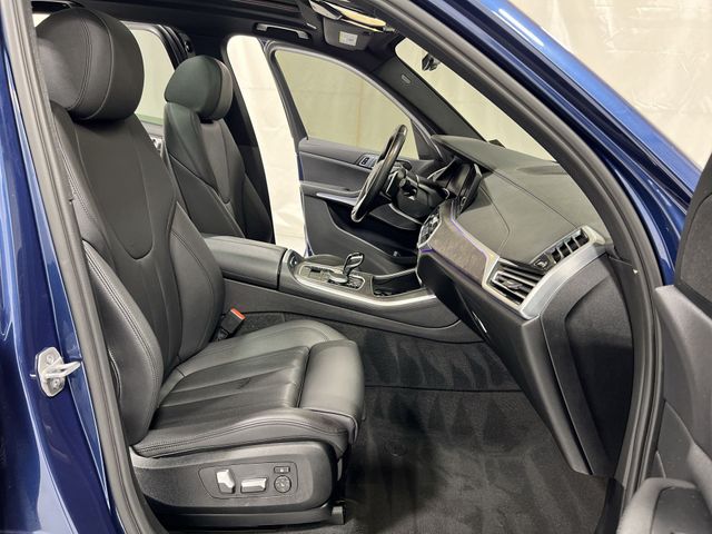 Thumbnail: 2022 BMW X5 - 28