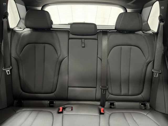 Thumbnail: 2022 BMW X5 - 12