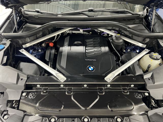 Thumbnail: 2022 BMW X5 - 8