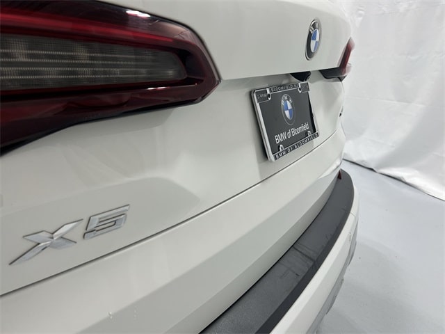 Thumbnail: 2021 BMW X5 - 24