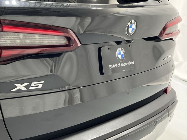 Thumbnail: 2023 BMW X5 - 7