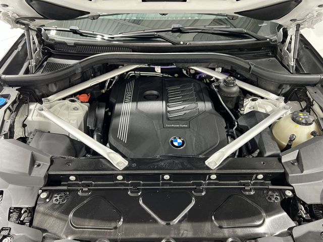 Thumbnail: 2023 BMW X5 - 8