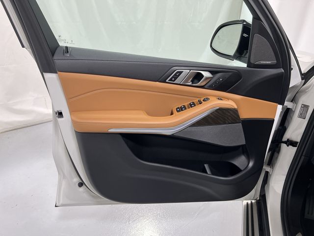 Thumbnail: 2023 BMW X5 - 34