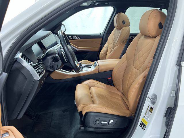Thumbnail: 2023 BMW X5 - 11