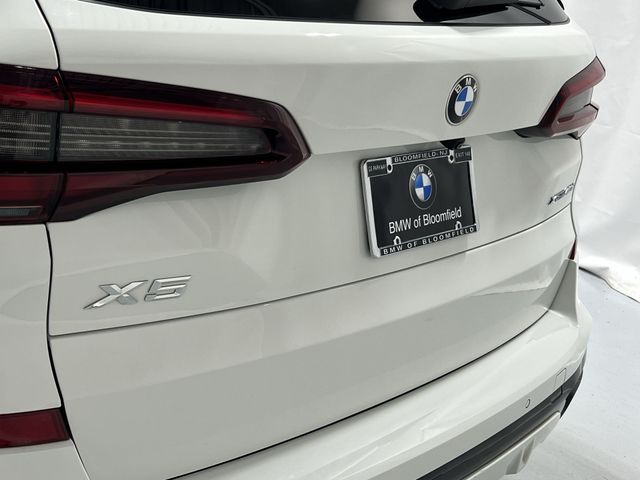 Thumbnail: 2022 BMW X5 - 27