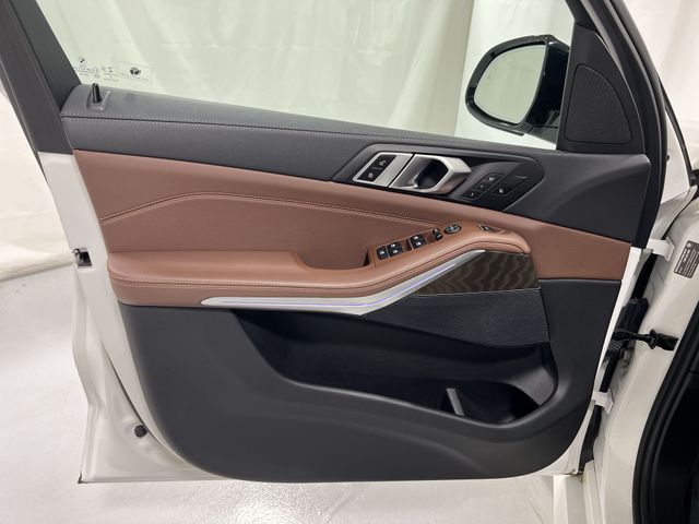 Thumbnail: 2022 BMW X5 - 33