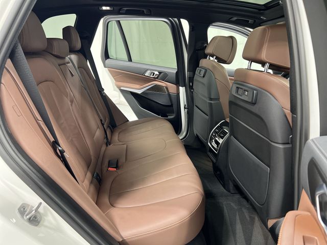 Thumbnail: 2022 BMW X5 - 30