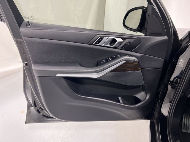 Thumbnail: 2020 BMW X5 - 32