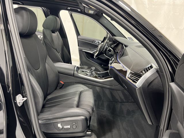 Thumbnail: 2020 BMW X5 - 30
