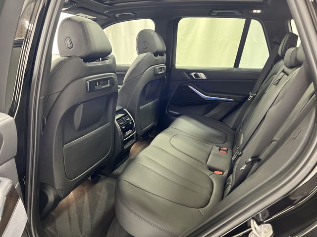 Thumbnail: 2020 BMW X5 - 28