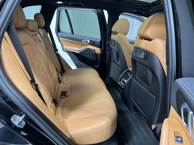 Thumbnail: 2023 BMW X5 - 29