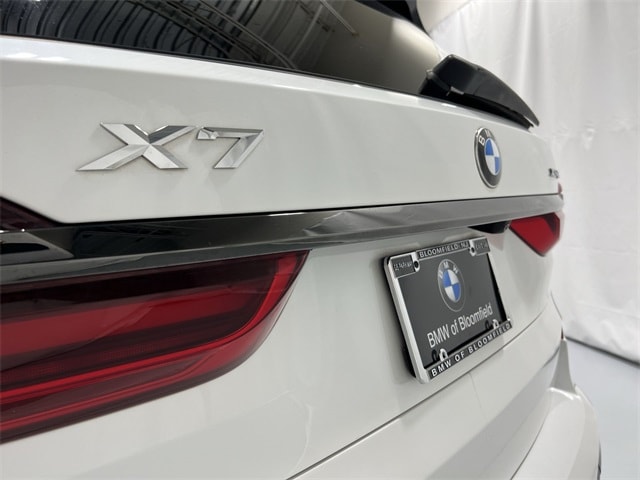 Thumbnail: 2022 BMW X7 - 7