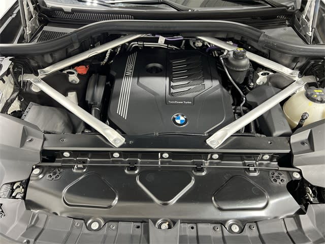 Thumbnail: 2022 BMW X7 - 9