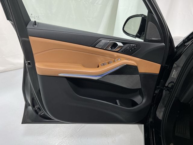 Thumbnail: 2022 BMW X7 - 31