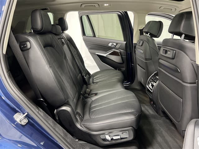 Thumbnail: 2019 BMW X7 - 32