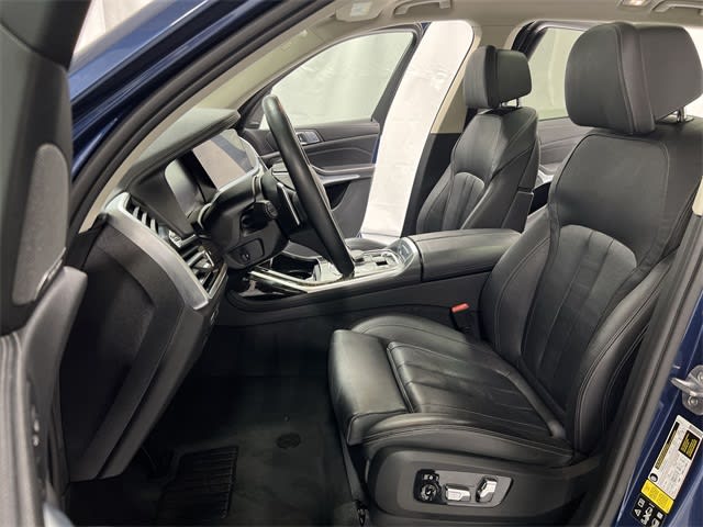 Thumbnail: 2019 BMW X7 - 12