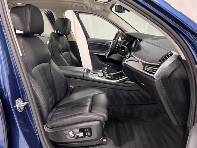 Thumbnail: 2019 BMW X7 - 33