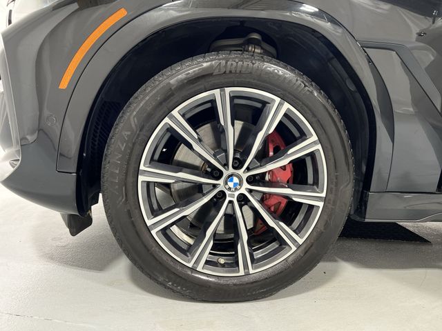 Thumbnail: 2022 BMW X6 - 8