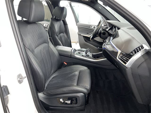 2023 BMW X5 M50i 32