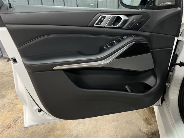2023 BMW X5 M50i 35
