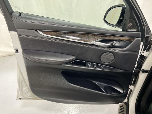 Thumbnail: 2018 BMW X6 - 32