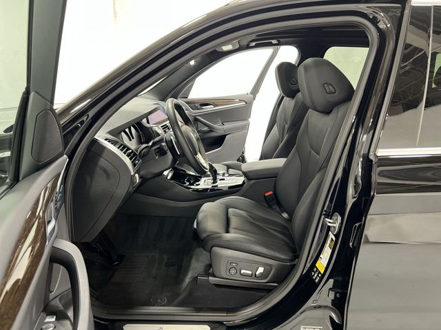 Thumbnail: 2021 BMW X3 - 10