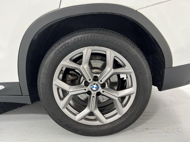 Thumbnail: 2021 BMW X3 - 8