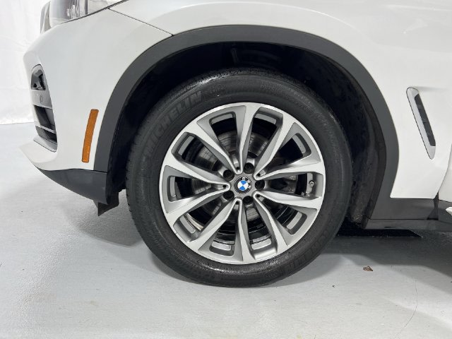 Thumbnail: 2019 BMW X4 - 8